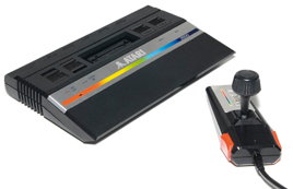 Grundgerät Atari 2600 Junior, 1 Pad + Kabel, gebraucht